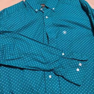 Men’s Ariat button down
